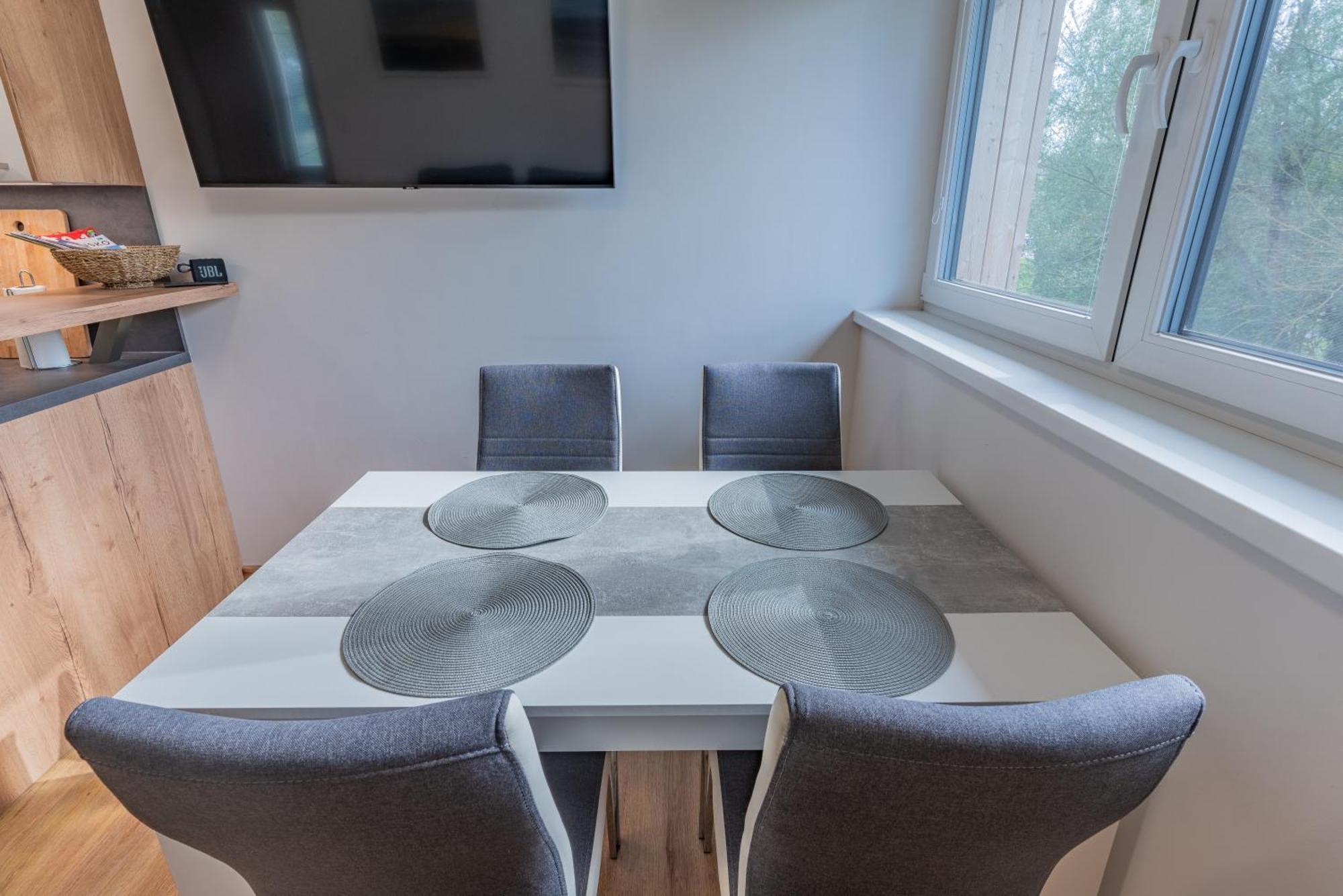 Apartman Černá v Pošumaví エクステリア 写真